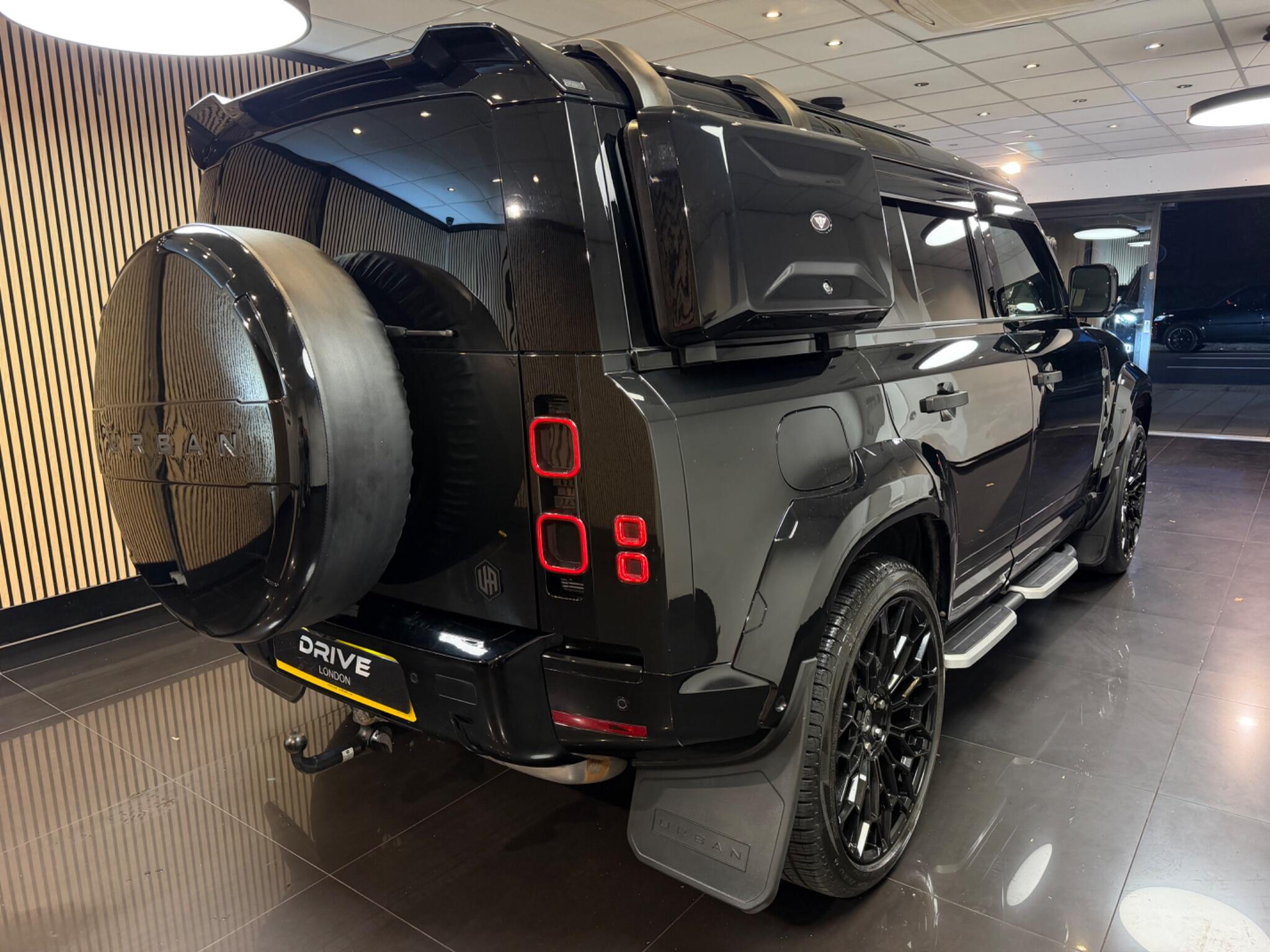 Land Rover Defender 110